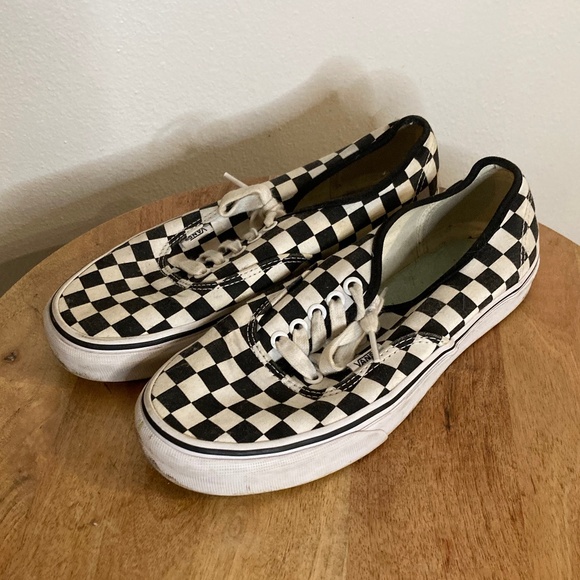 vans checkerboard lace up sneakers - Picture 1 of 5